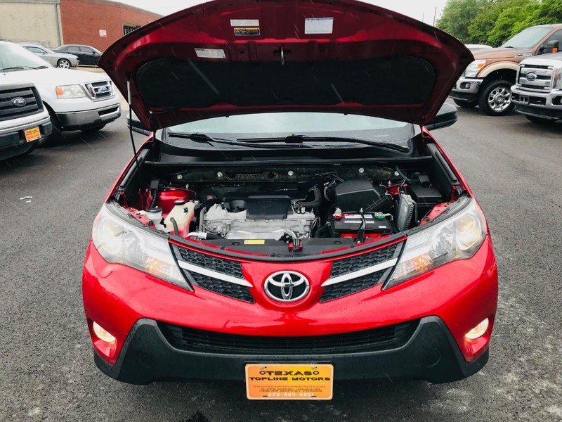 Toyota RAV4 Vehicle Full-screen Gallery Image 28