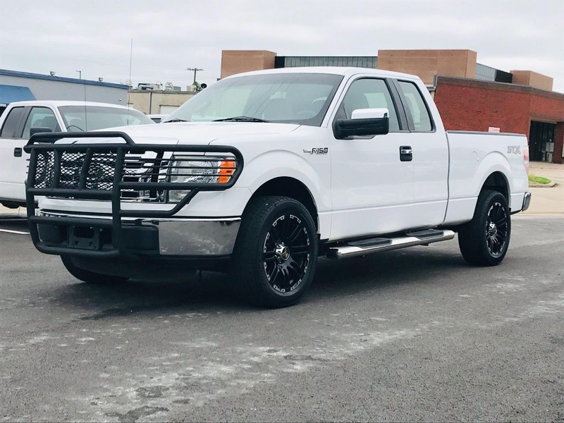 Ford F-150 Vehicle Full-screen Gallery Image 4