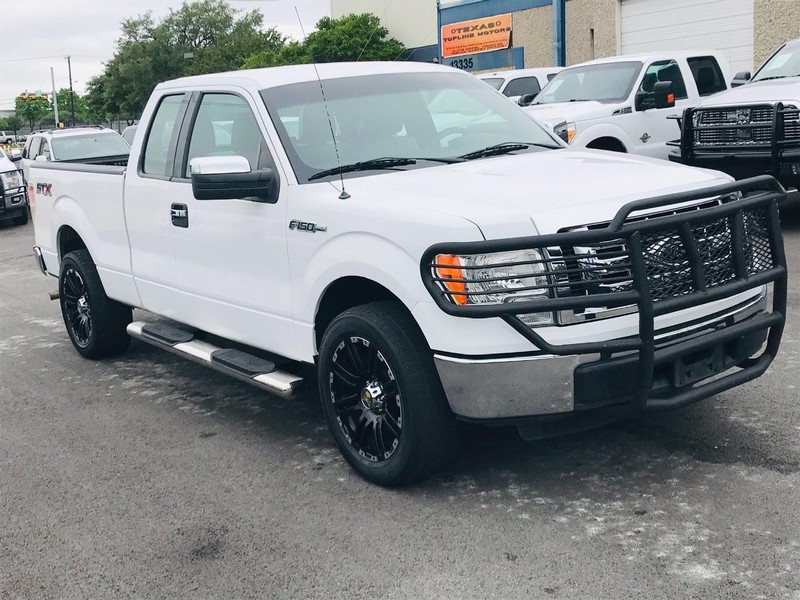 Ford F-150 Vehicle Full-screen Gallery Image 11