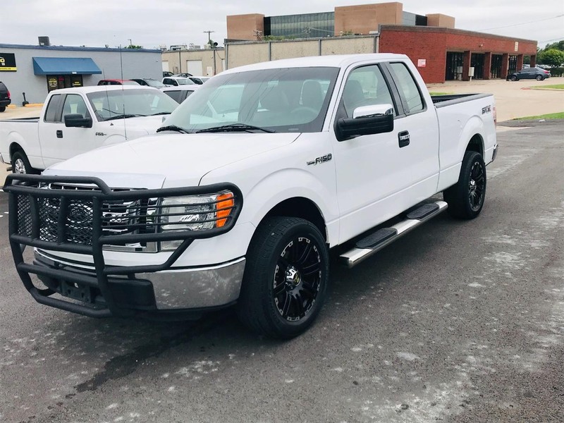 Ford F-150 Vehicle Full-screen Gallery Image 13