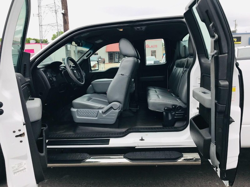 Ford F-150 Vehicle Full-screen Gallery Image 19