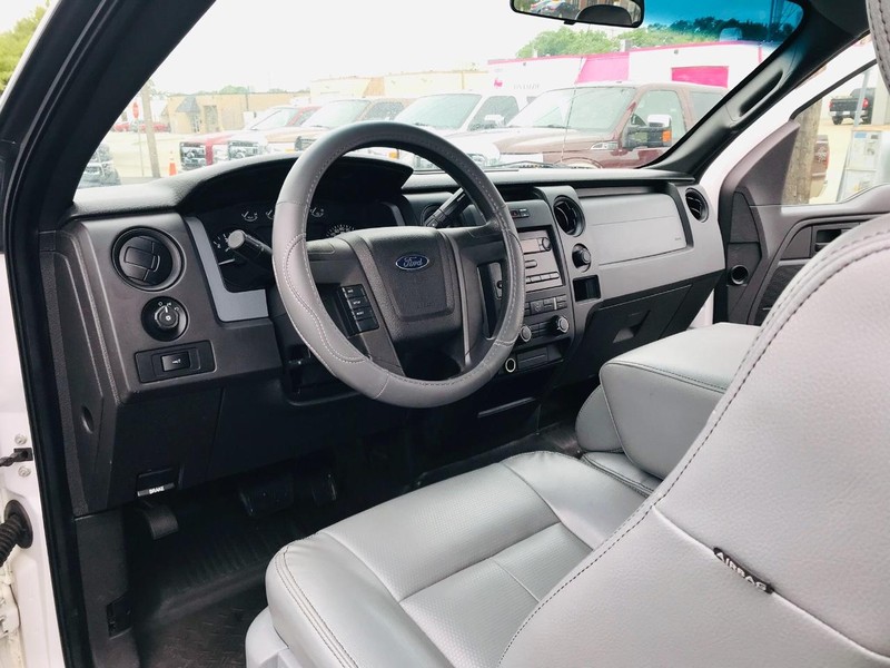 Ford F-150 Vehicle Full-screen Gallery Image 23