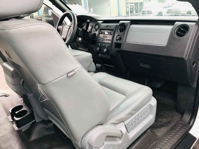 Ford F-150 Vehicle Full-screen Gallery Image 25