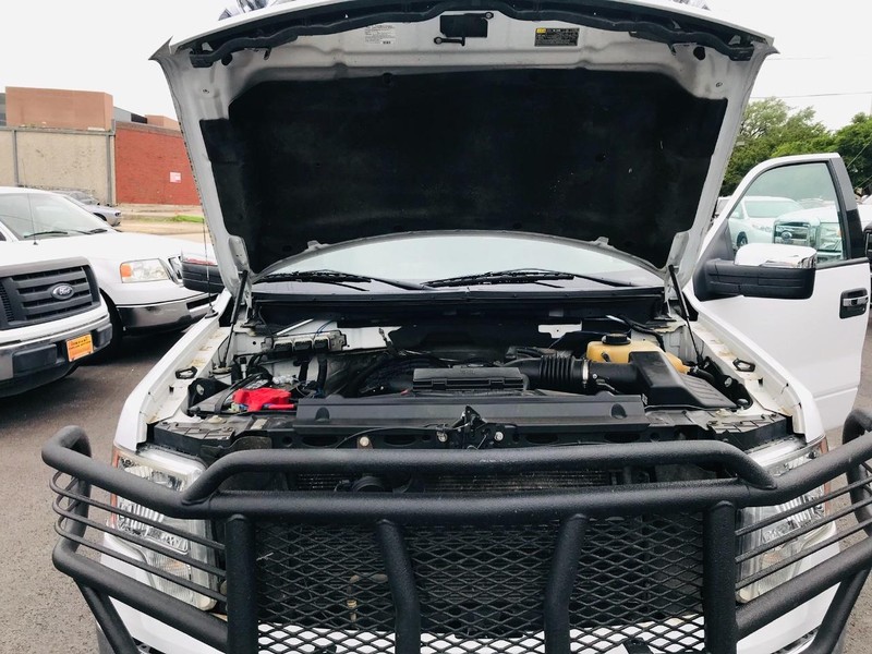 Ford F-150 Vehicle Full-screen Gallery Image 29