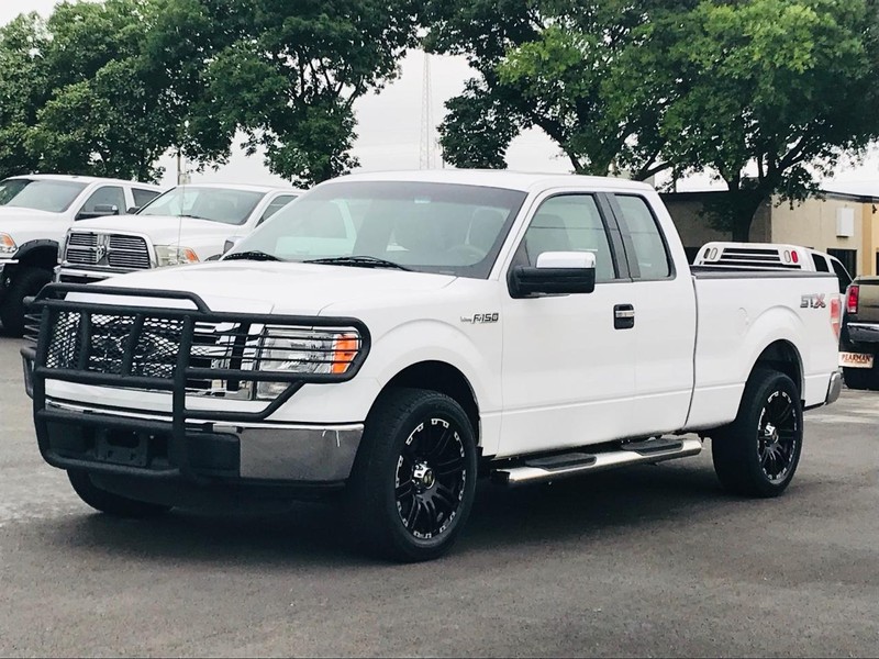 Ford F-150 Vehicle Full-screen Gallery Image 32