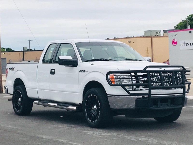 Ford F-150 Vehicle Full-screen Gallery Image 35