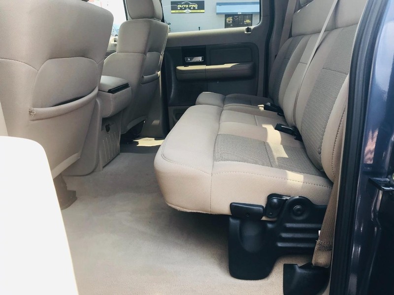 Ford F-150 Vehicle Full-screen Gallery Image 07