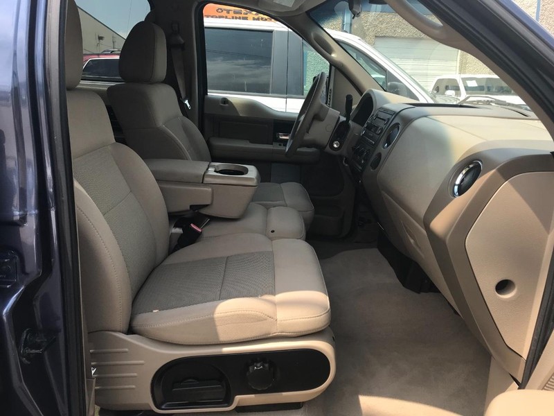 Ford F-150 Vehicle Full-screen Gallery Image 09