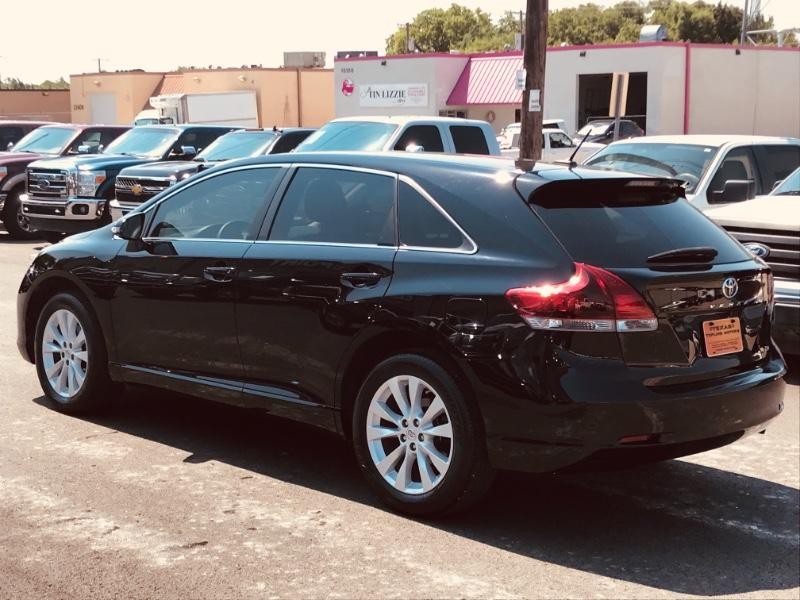 Toyota Venza Vehicle Full-screen Gallery Image 04