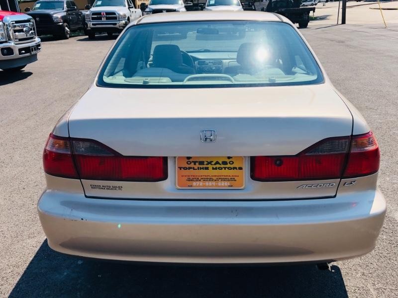 Honda Accord Sedan Vehicle Full-screen Gallery Image 04