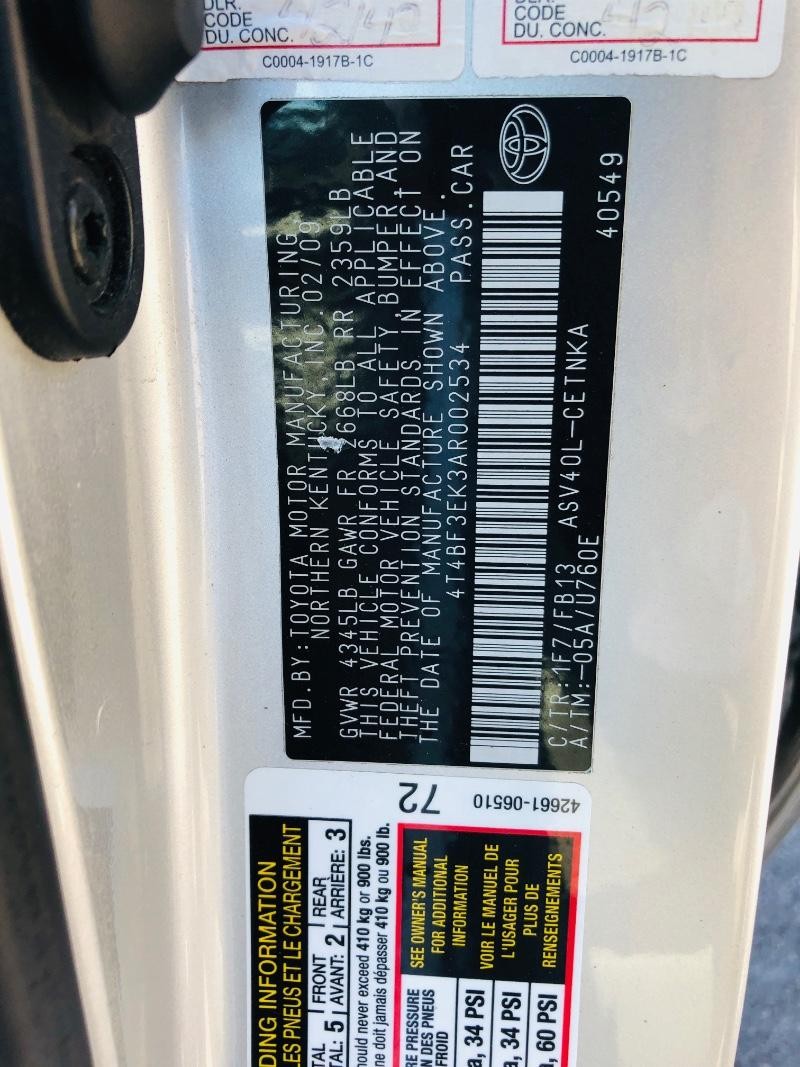 Toyota Camry Vehicle Full-screen Gallery Image 19