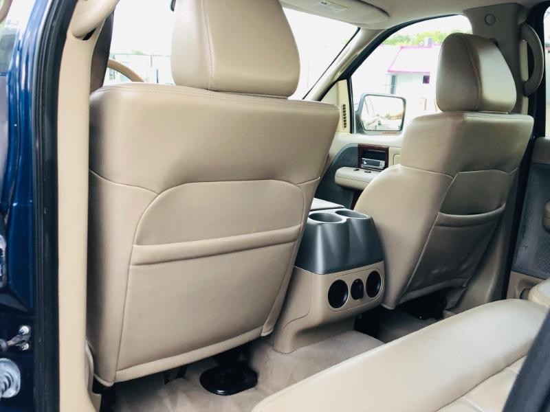 Ford F-150 Vehicle Full-screen Gallery Image 24