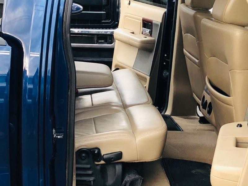 Ford F-150 Vehicle Full-screen Gallery Image 25