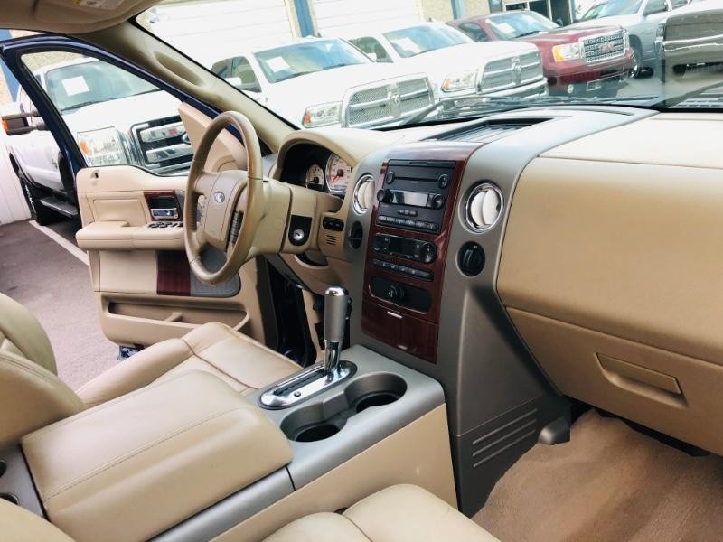 Ford F-150 Vehicle Full-screen Gallery Image 27