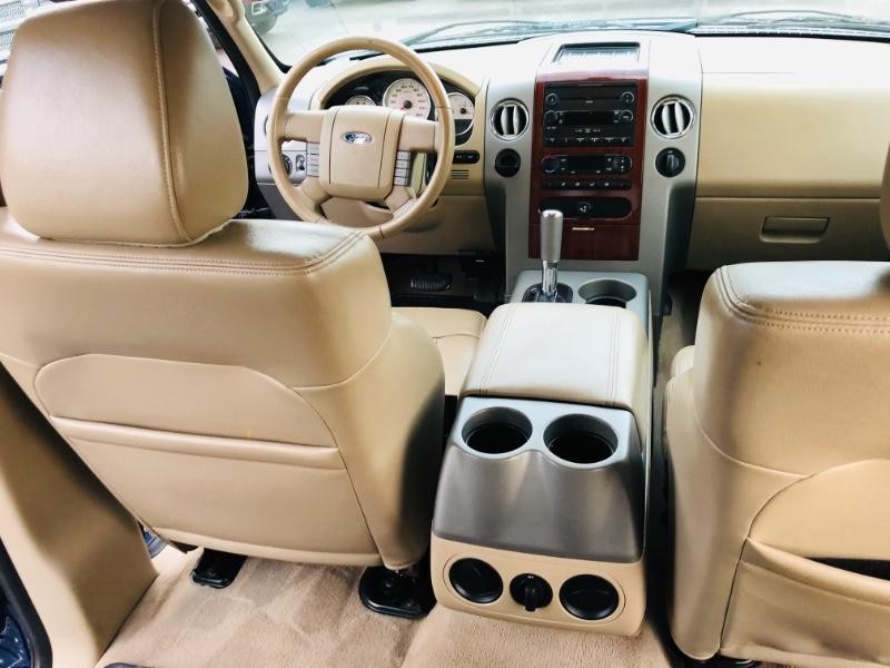 Ford F-150 Vehicle Full-screen Gallery Image 31