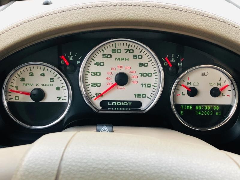 Ford F-150 Vehicle Full-screen Gallery Image 32