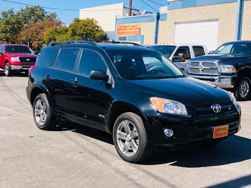 Toyota RAV4 Vehicle Full-screen Gallery Image 04