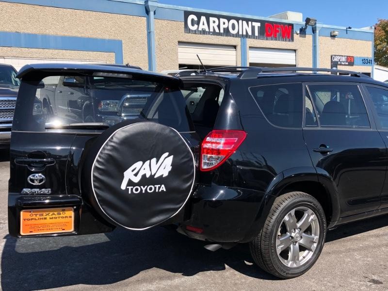 Toyota RAV4 Vehicle Full-screen Gallery Image 18