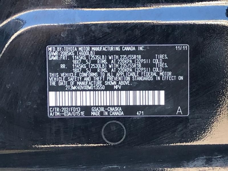 Toyota RAV4 Vehicle Full-screen Gallery Image 28