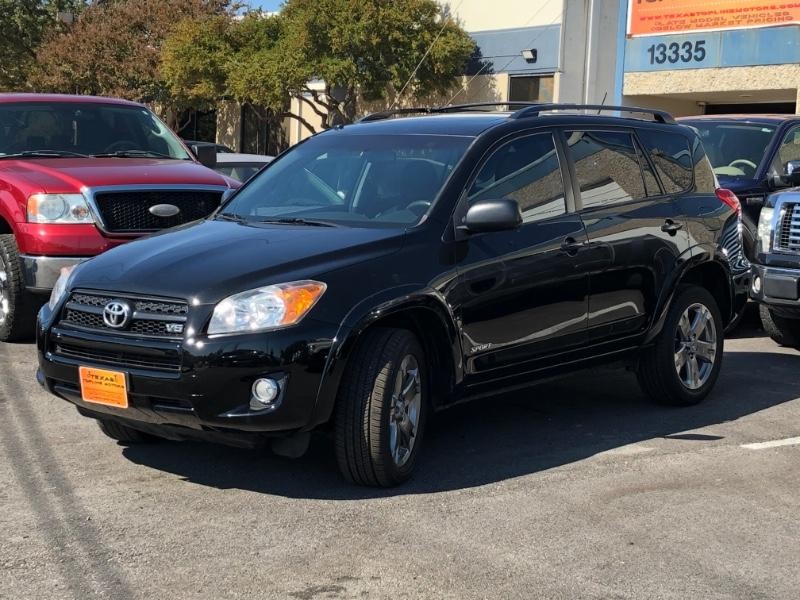 Toyota RAV4 Vehicle Full-screen Gallery Image 38