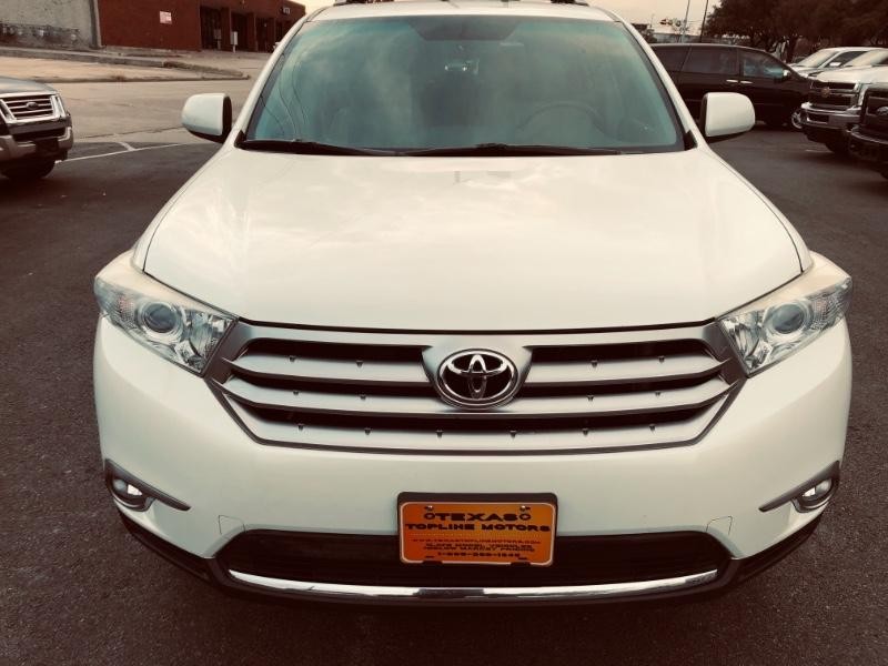 Toyota Highlander Vehicle Full-screen Gallery Image 2