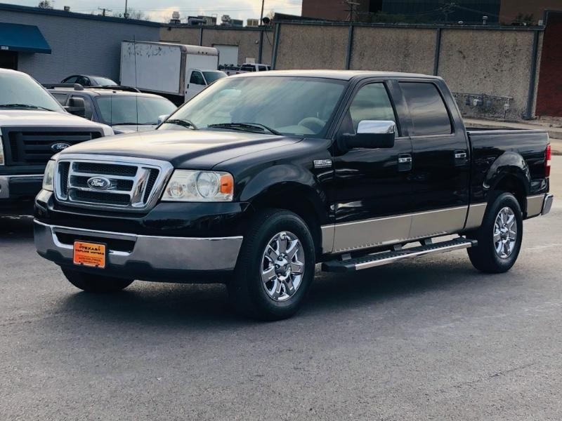 Ford F-150 Vehicle Full-screen Gallery Image 11