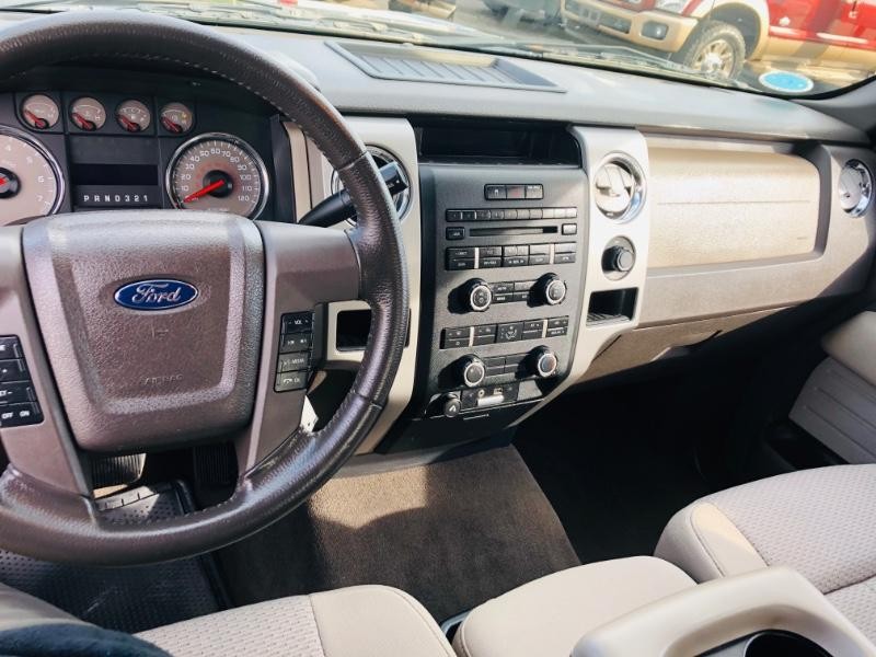 Ford F-150 Vehicle Full-screen Gallery Image 41