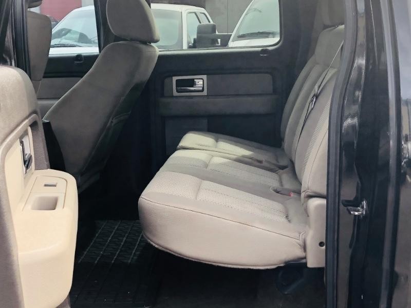 Ford F-150 Vehicle Full-screen Gallery Image 22