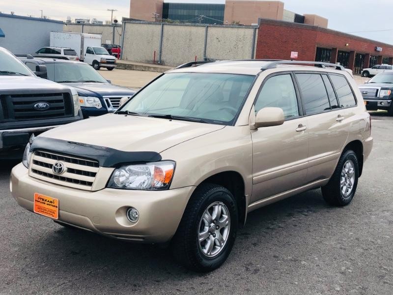 Toyota Highlander Vehicle Full-screen Gallery Image 3