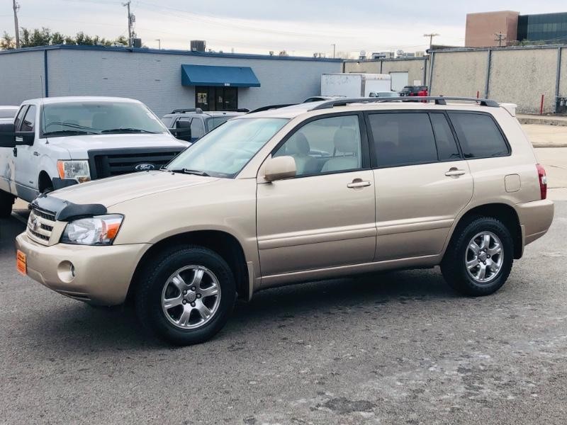 Toyota Highlander Vehicle Full-screen Gallery Image 5