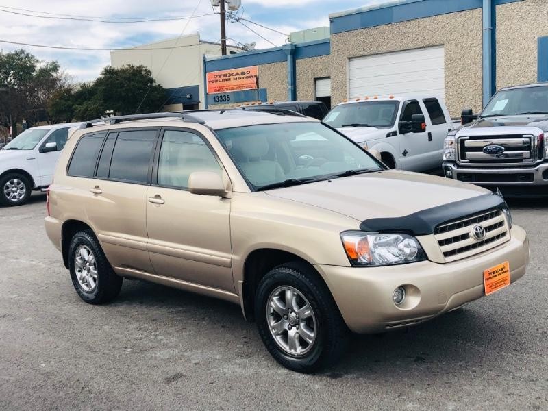 Toyota Highlander Vehicle Full-screen Gallery Image 14
