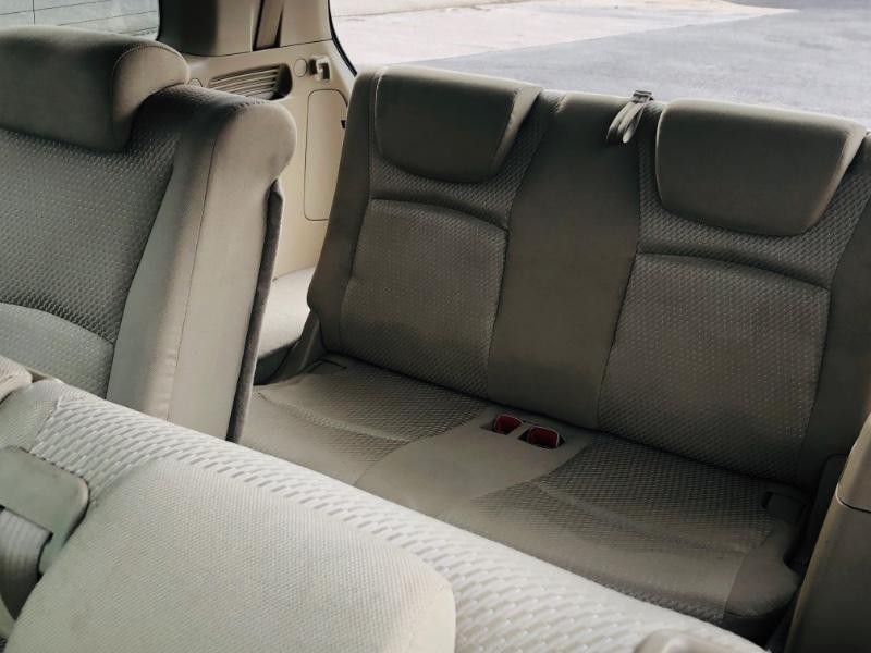 Toyota Highlander Vehicle Full-screen Gallery Image 21