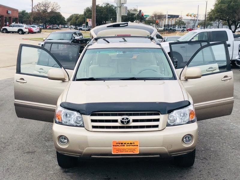 Toyota Highlander Vehicle Full-screen Gallery Image 27