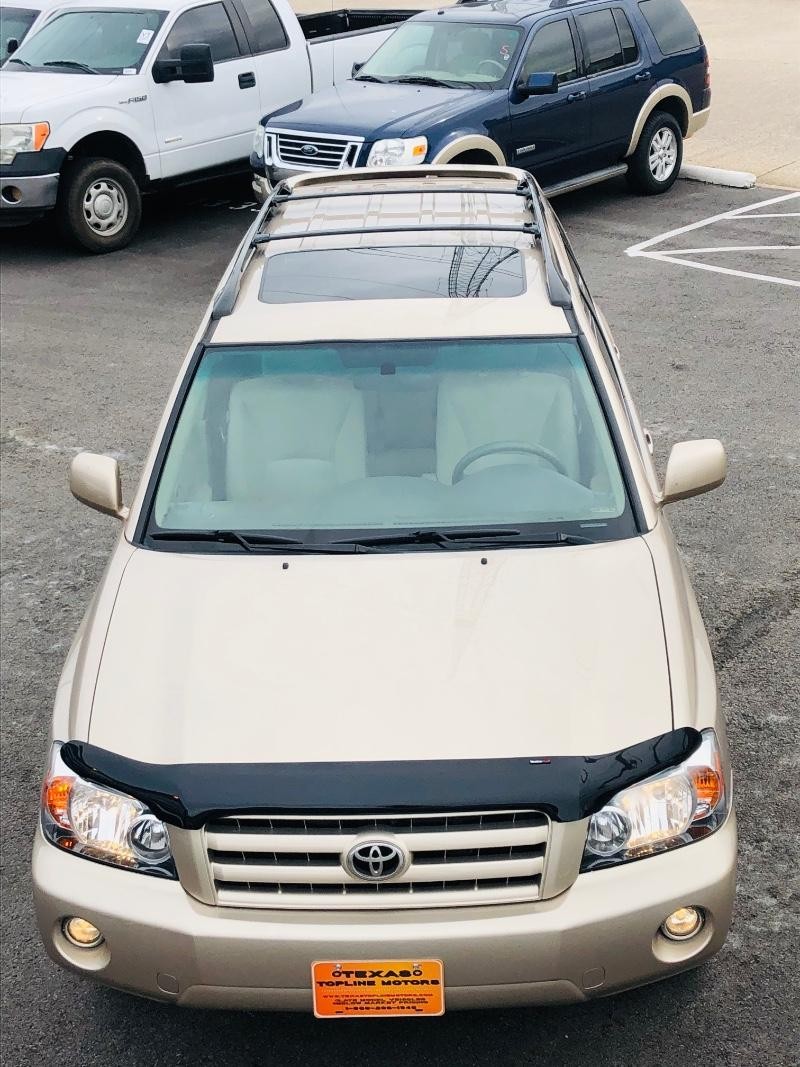 Toyota Highlander Vehicle Full-screen Gallery Image 34