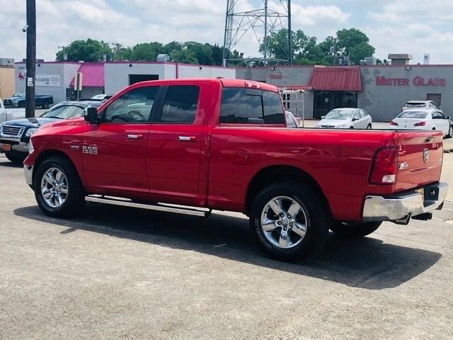 Ram 1500 Vehicle Full-screen Gallery Image 09