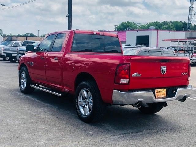 Ram 1500 Vehicle Full-screen Gallery Image 17