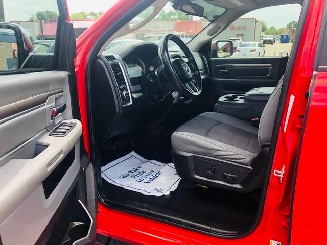 Ram 1500 Vehicle Full-screen Gallery Image 20