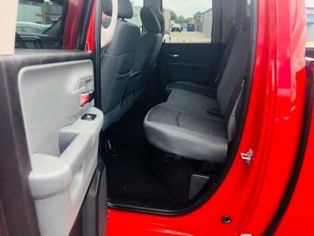 Ram 1500 Vehicle Full-screen Gallery Image 21