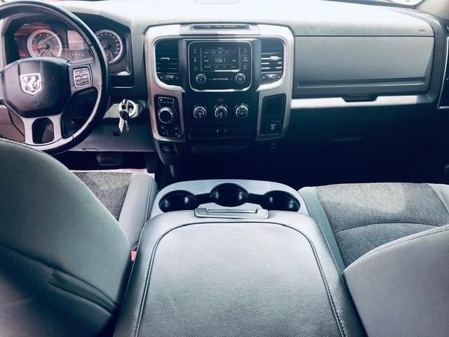 Ram 1500 Vehicle Full-screen Gallery Image 36