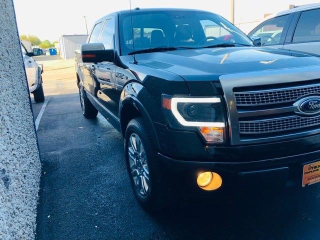 Ford F-150 Vehicle Full-screen Gallery Image 18