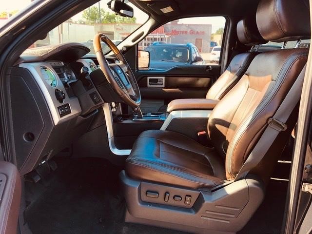 Ford F-150 Vehicle Full-screen Gallery Image 23