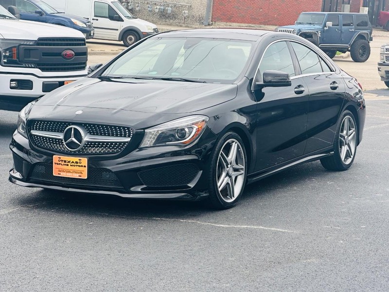 Mercedes-Benz CLA-Class Vehicle Full-screen Gallery Image 03