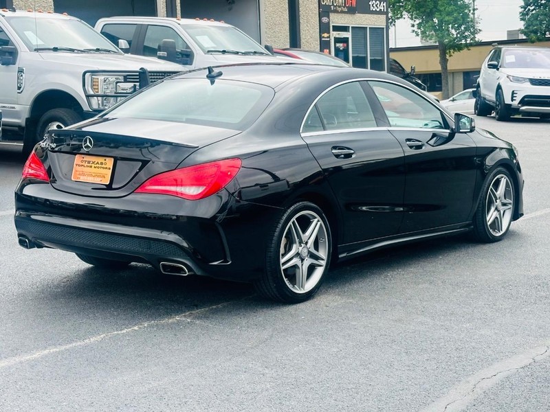 Mercedes-Benz CLA-Class Vehicle Full-screen Gallery Image 11