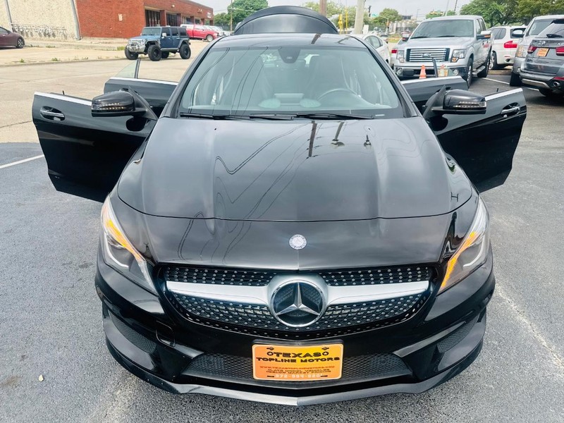 Mercedes-Benz CLA-Class Vehicle Full-screen Gallery Image 32