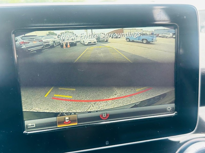 Mercedes-Benz CLA-Class Vehicle Full-screen Gallery Image 41