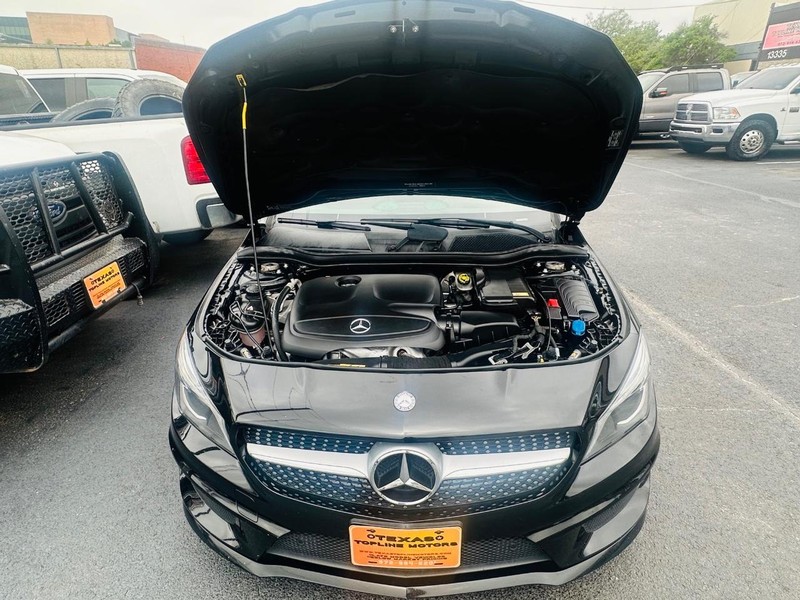 Mercedes-Benz CLA-Class Vehicle Full-screen Gallery Image 47