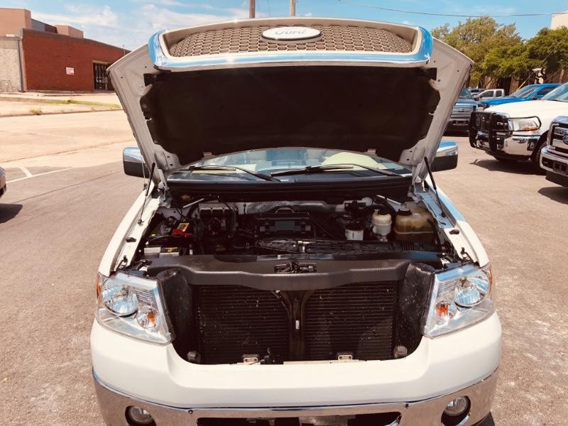 Ford F-150 Vehicle Full-screen Gallery Image 30