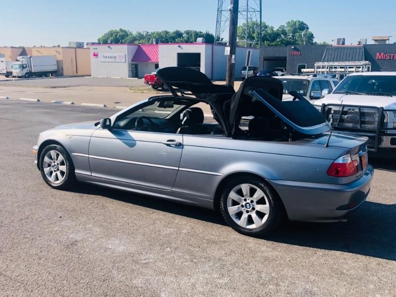 BMW 3 Series Vehicle Full-screen Gallery Image 21