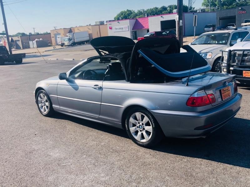 BMW 3 Series Vehicle Full-screen Gallery Image 23