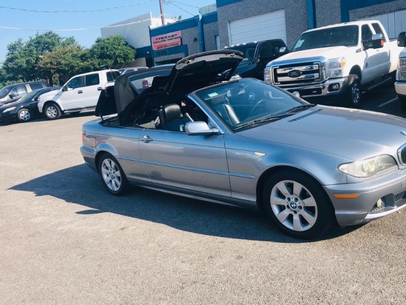 BMW 3 Series Vehicle Full-screen Gallery Image 24